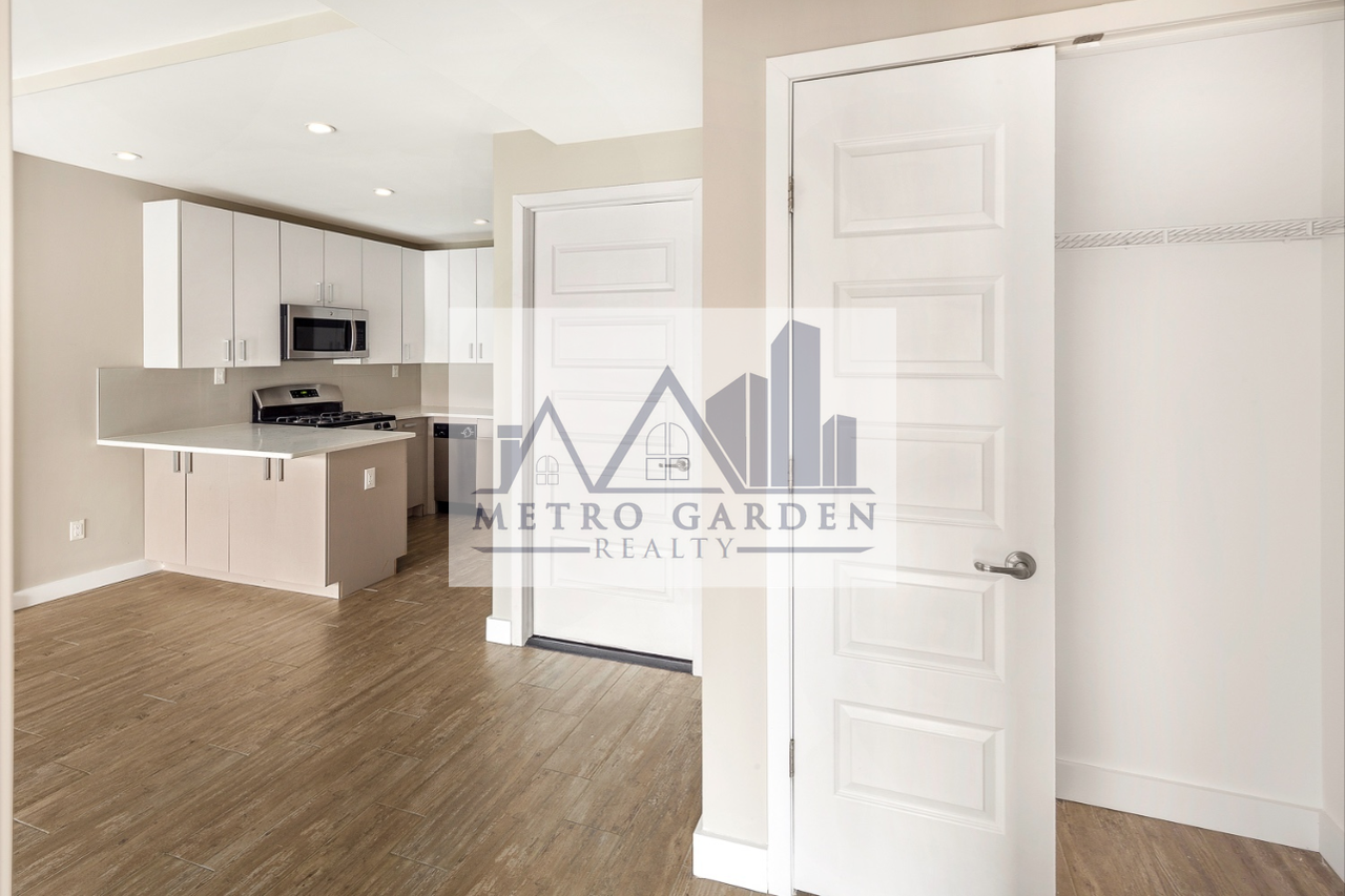 190-11 Hillside Avenue #203 - Photo 4 of 9