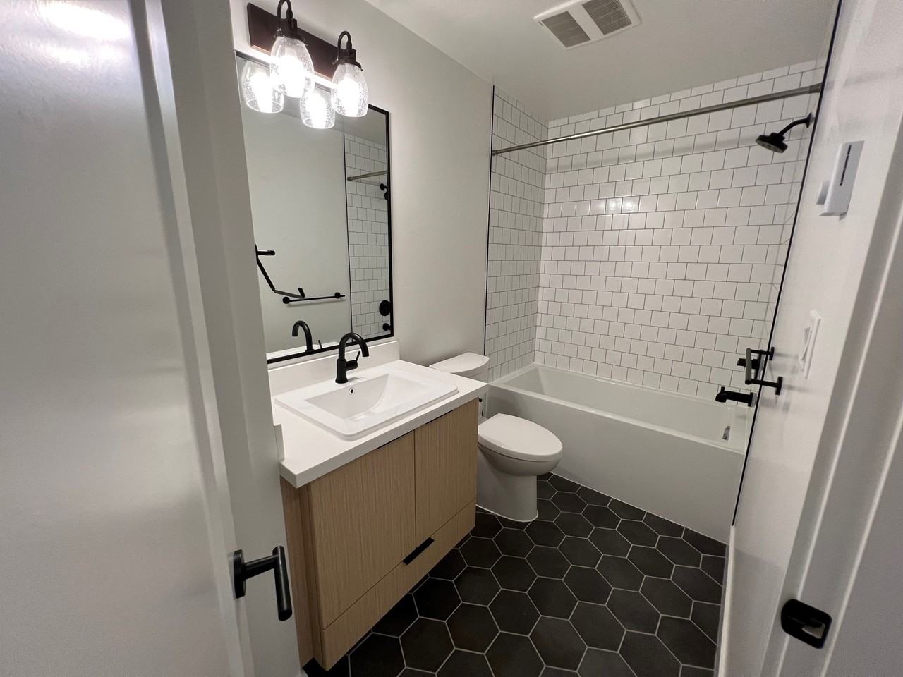 20838 78B Avenue #403 - Photo 4 of 10
