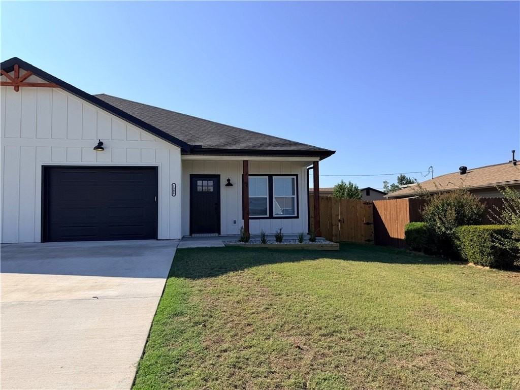 1308 W Beech Dr - Photo 2 of 24