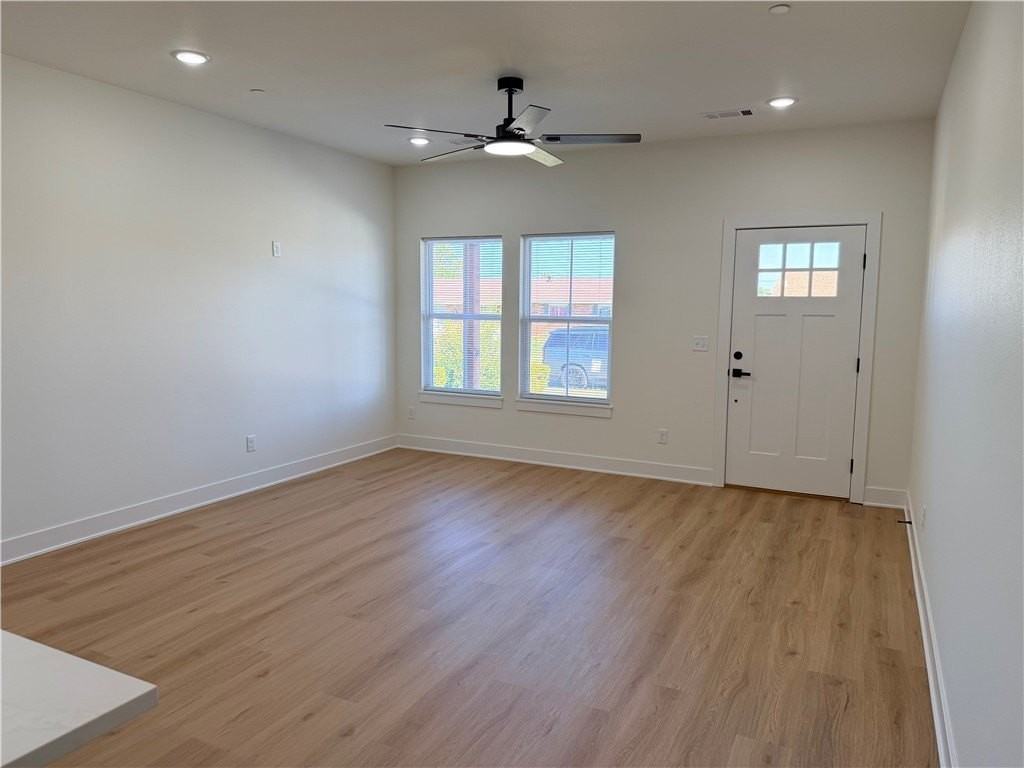 1308 W Beech Dr - Photo 3 of 24
