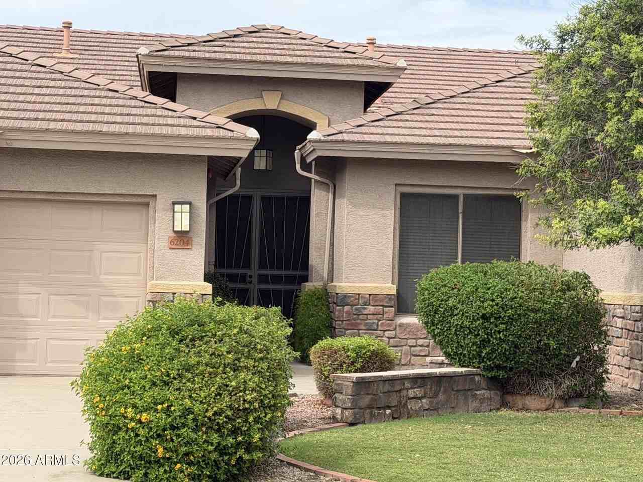 6204 W Julie Dr - Photo 2 of 2