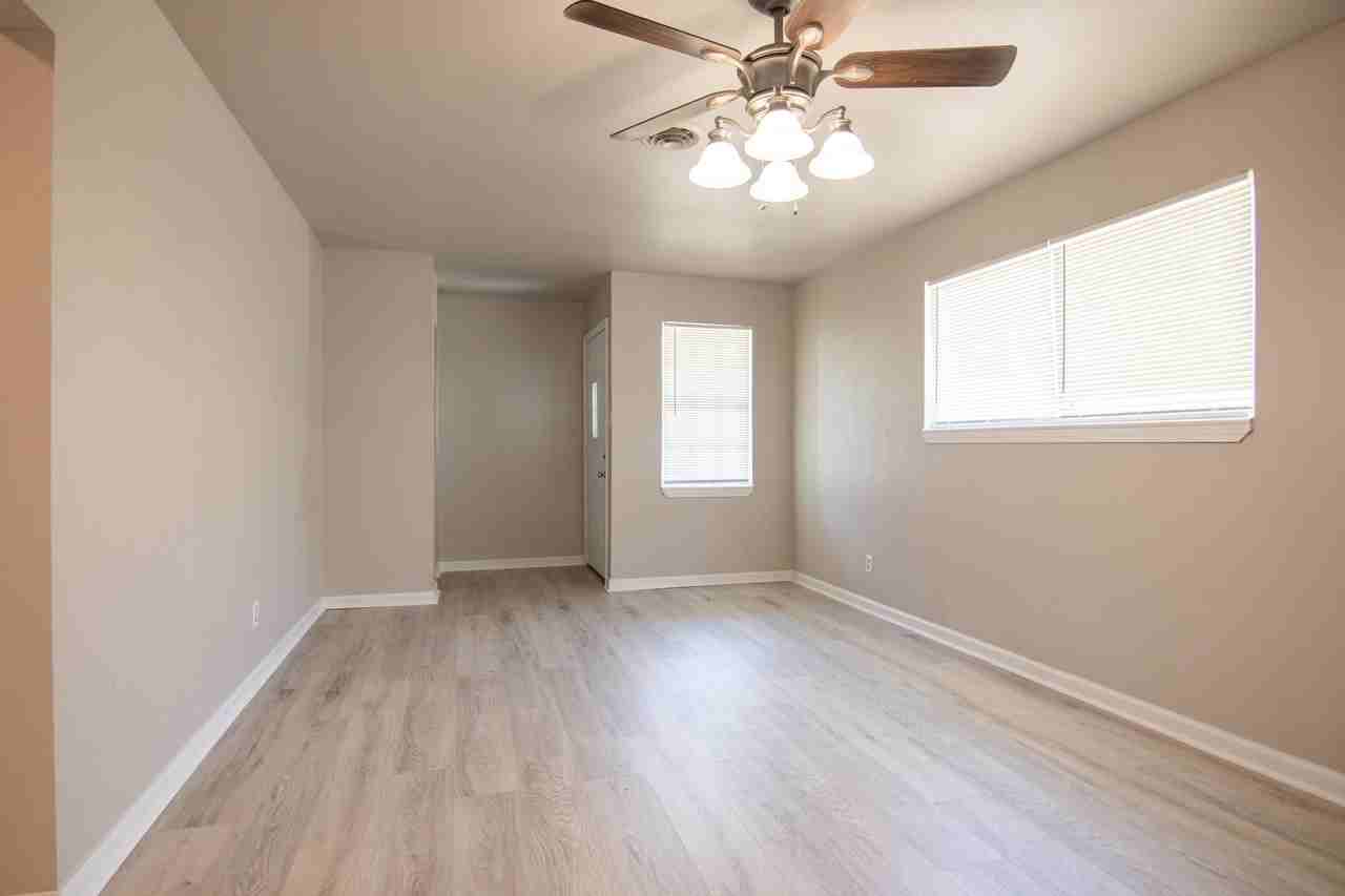 3714 Ridgemont Dr - Photo 5 of 9