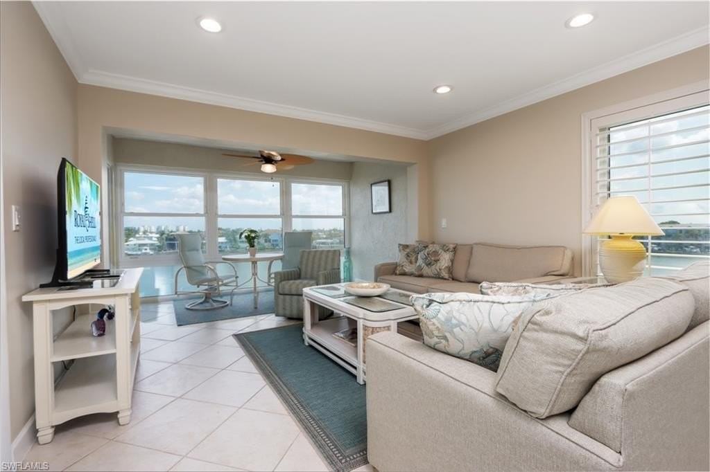 271 Southbay Dr Apt 155 - Photo 4 of 15