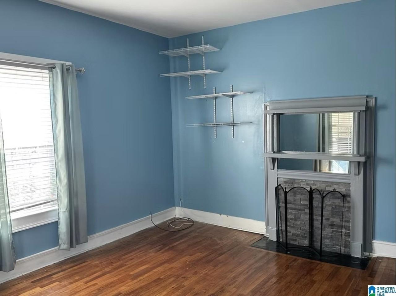 1510 Avenue J - Photo 6 of 12