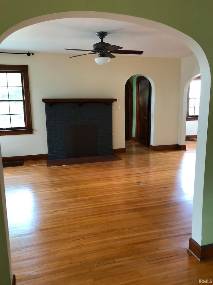 1321 E Hunter Ave - Photo 4 of 12