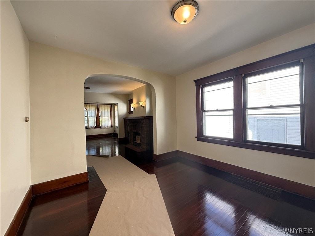 63 Wright Ave - Photo 6 of 14