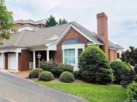495 Ednam Cir - Photo 1 of 1