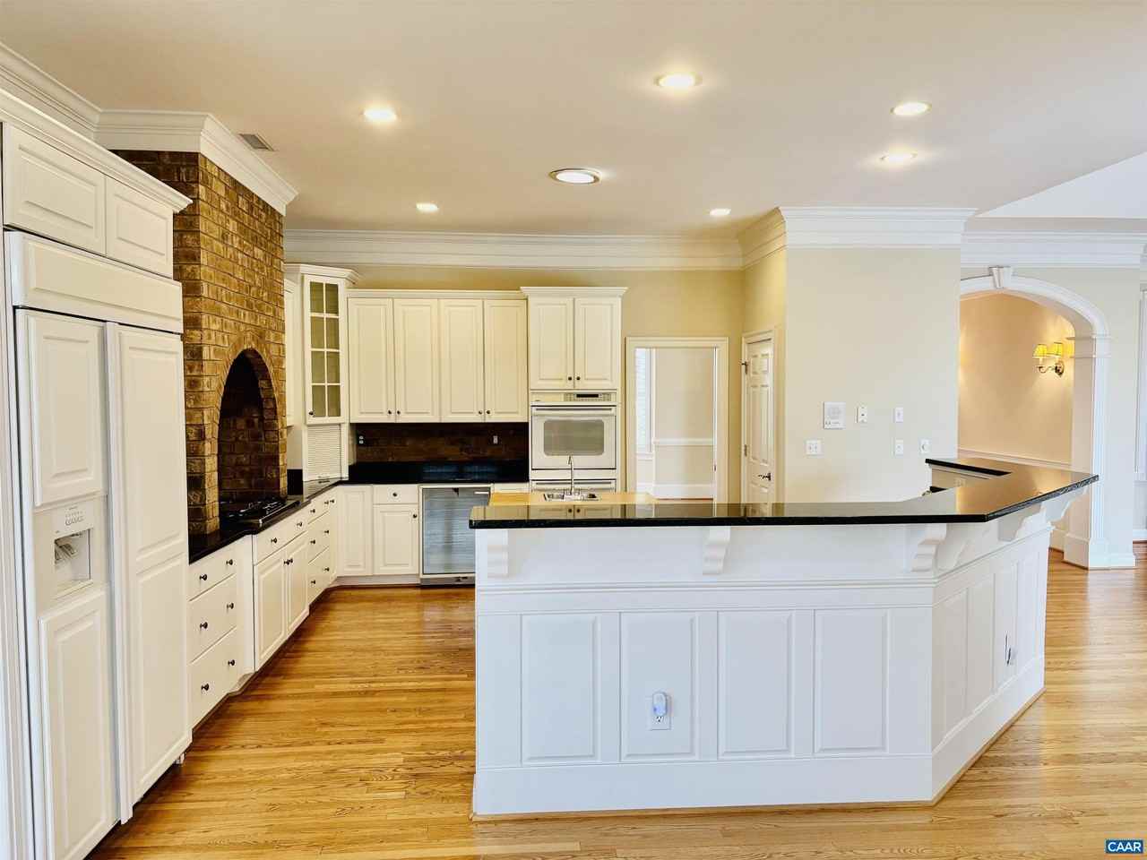 495 Ednam Cir - Photo 5 of 12