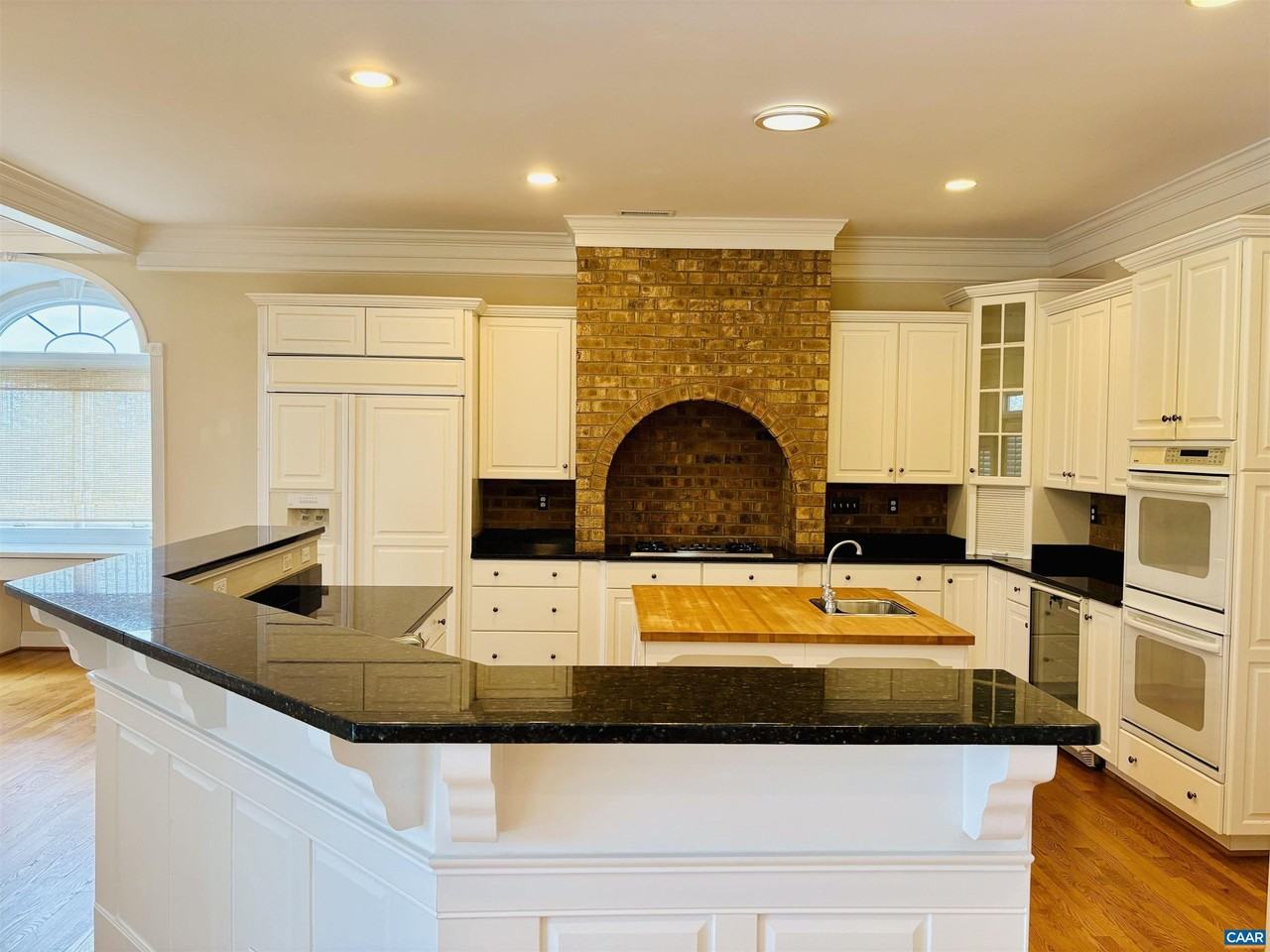 495 Ednam Cir - Photo 6 of 12