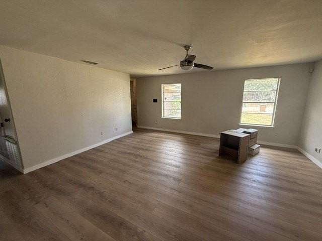 2210 Meadowglen Dr - Photo 5 of 10