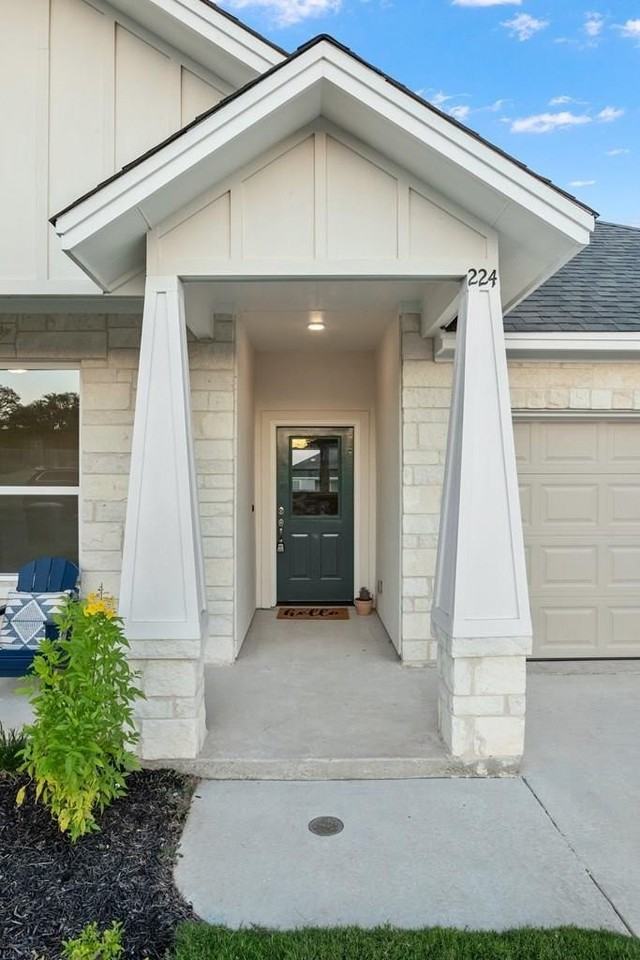224 Riley Ln - Photo 2 of 34