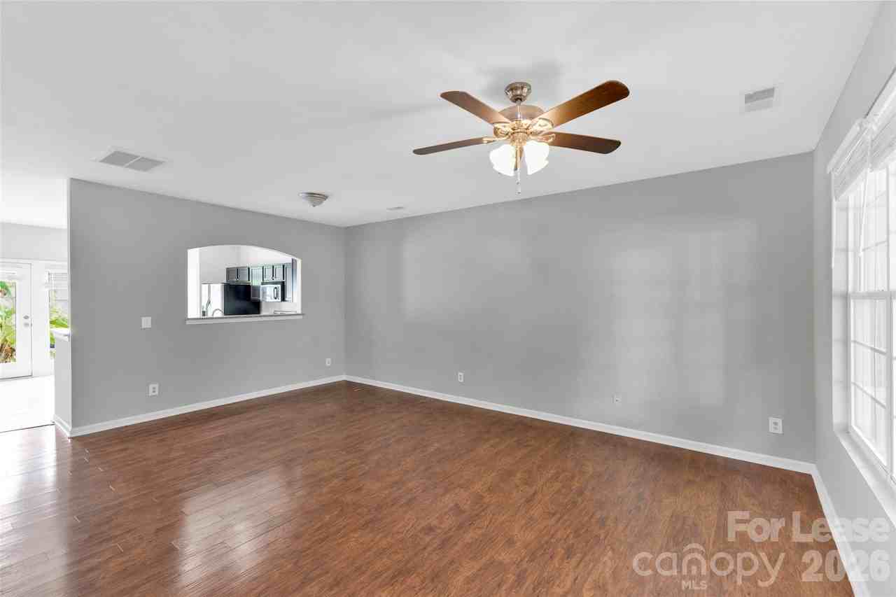 13450 Delstone Dr - Photo 5 of 18