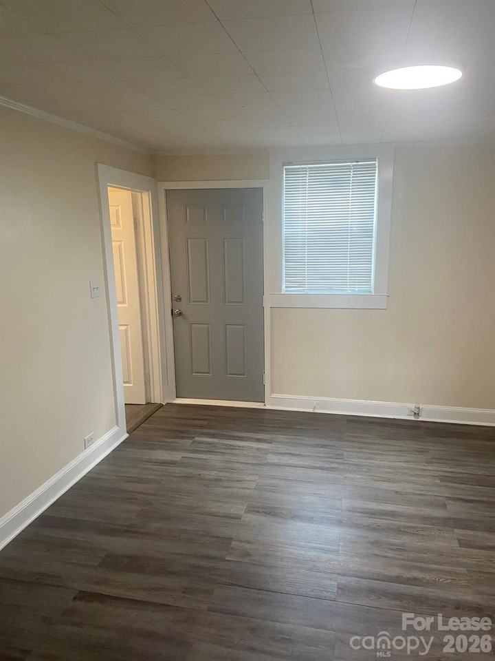 14 Douglas Ave Nw - Photo 3 of 11