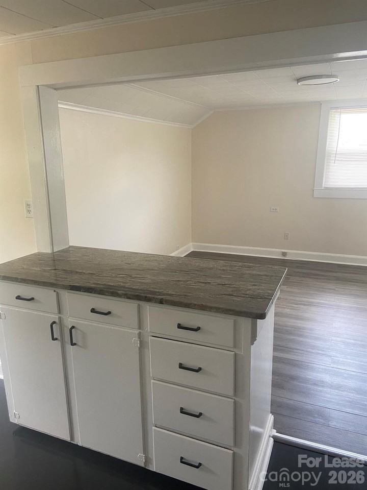 14 Douglas Ave Nw - Photo 5 of 11