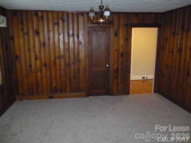 1802 Pennsylvania Ave - Photo 4 of 10