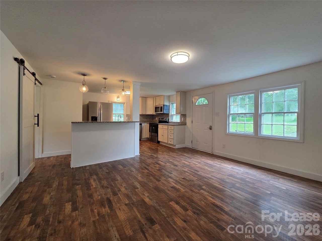 2128 Hodgin St - Photo 4 of 20