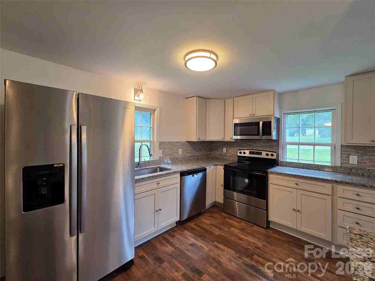 2128 Hodgin St - Photo 6 of 20