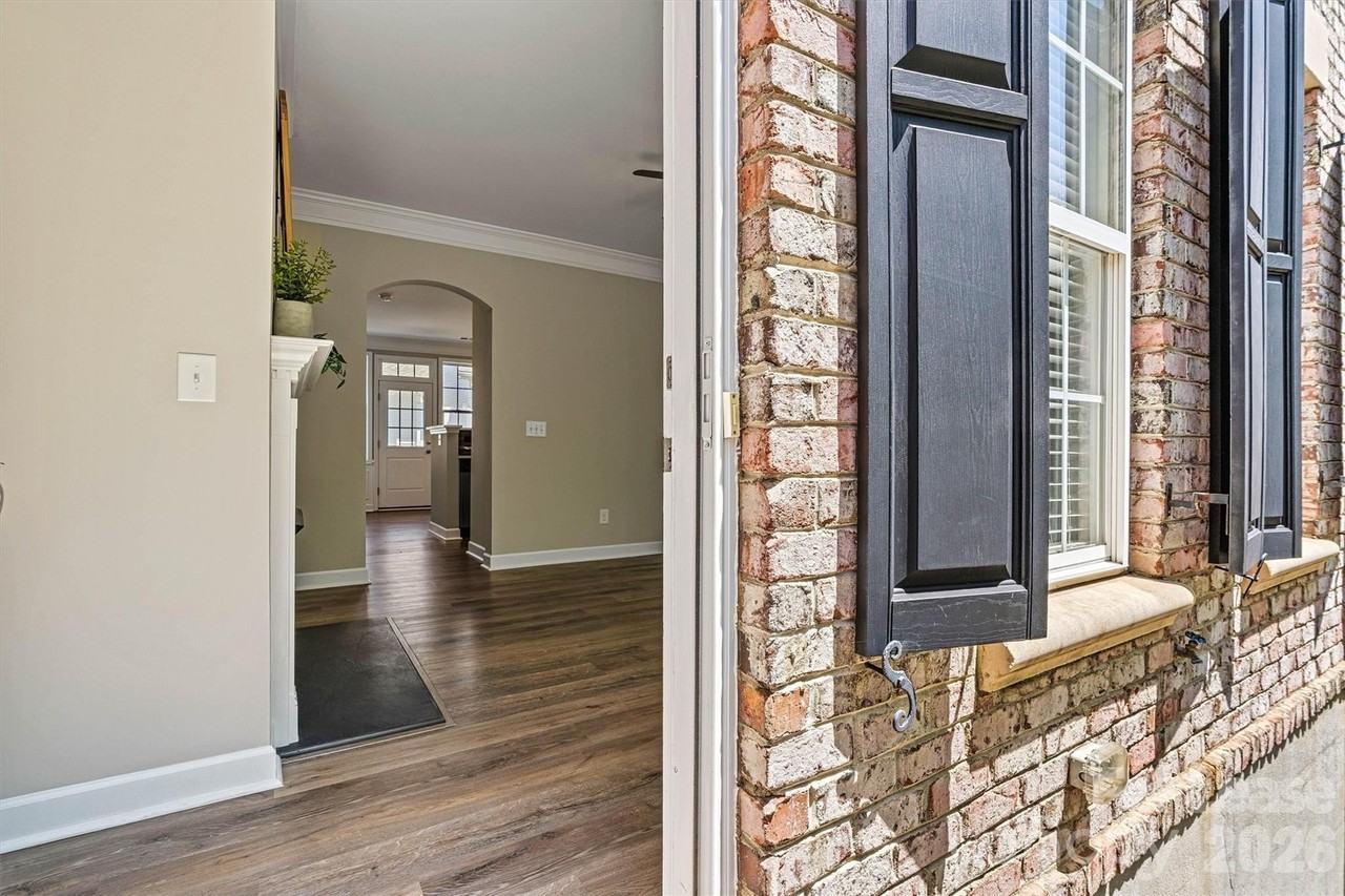 110 Dime Ln - Photo 5 of 45