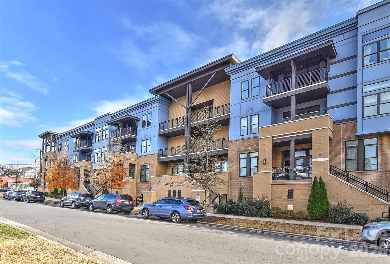 2401 Euclid Ave - Photo 2 of 32