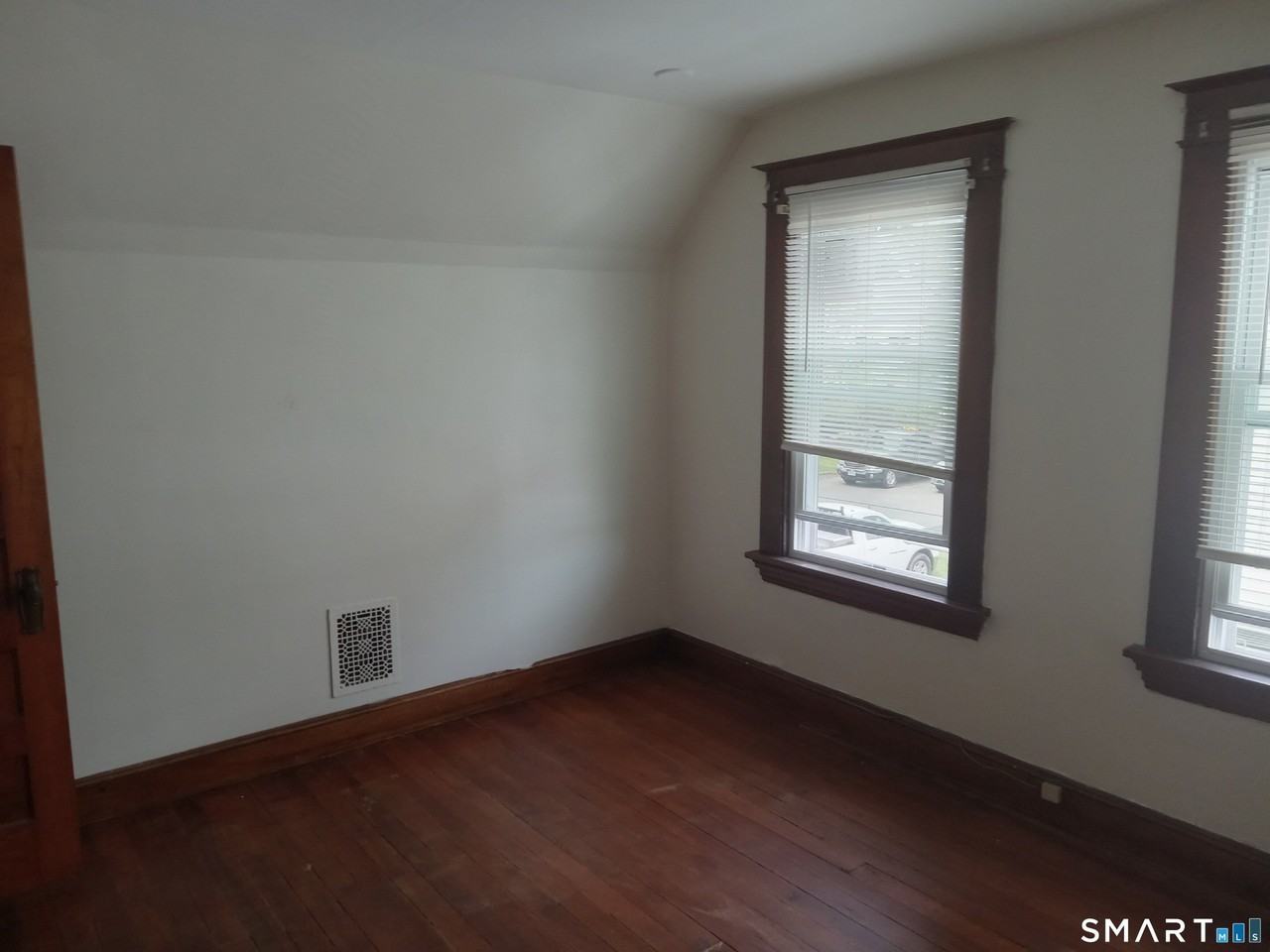 1412 Dixwell Ave #D - Photo 7 of 13