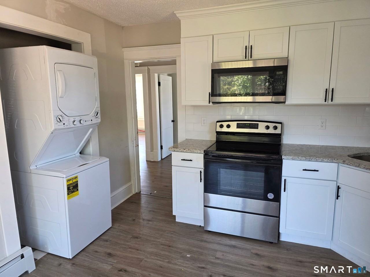 82 Windsor St #2ndFL - Photo 6 of 17