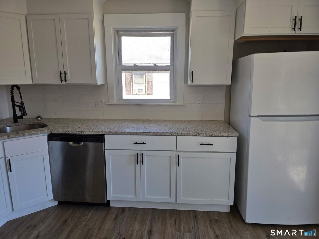 82 Windsor St #2ndFL - Photo 7 of 17