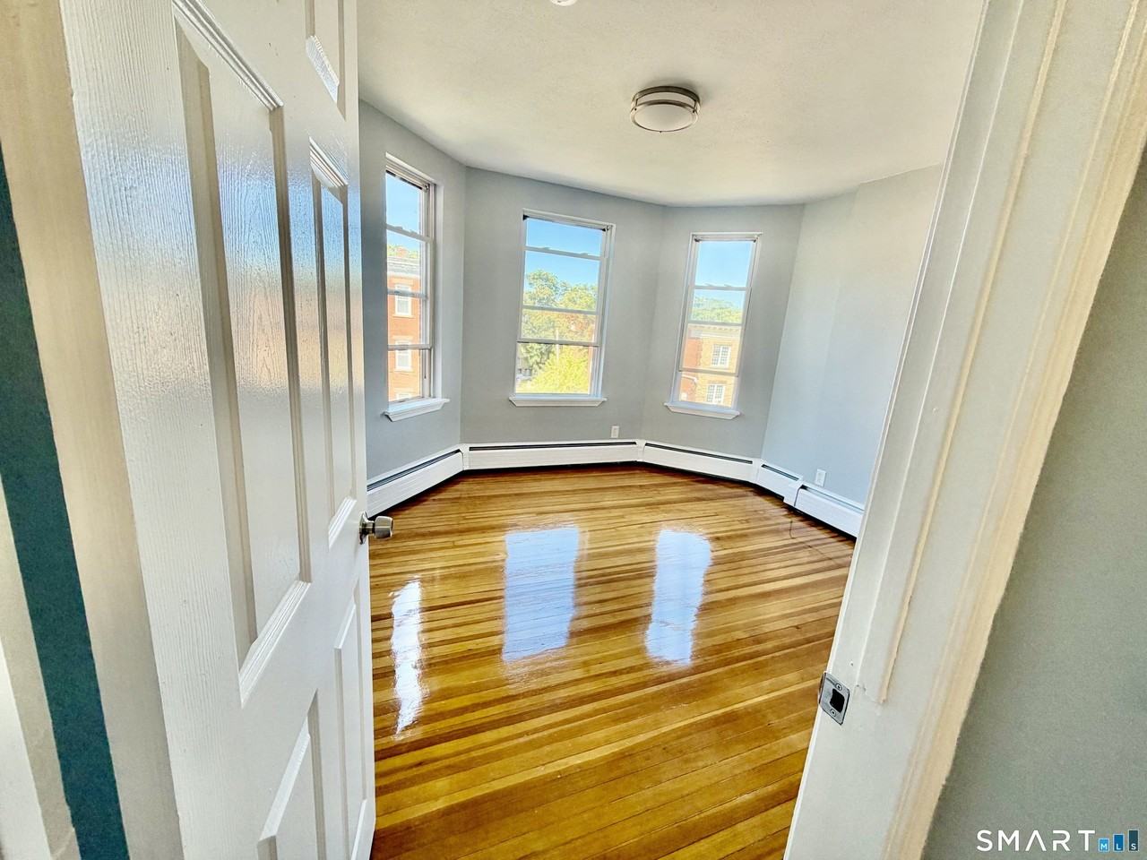 39 Pawtucket St #3W - Photo 3 of 9
