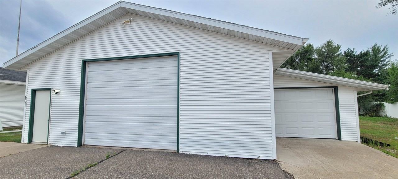 1567 Post Rd - Photo 2 of 4