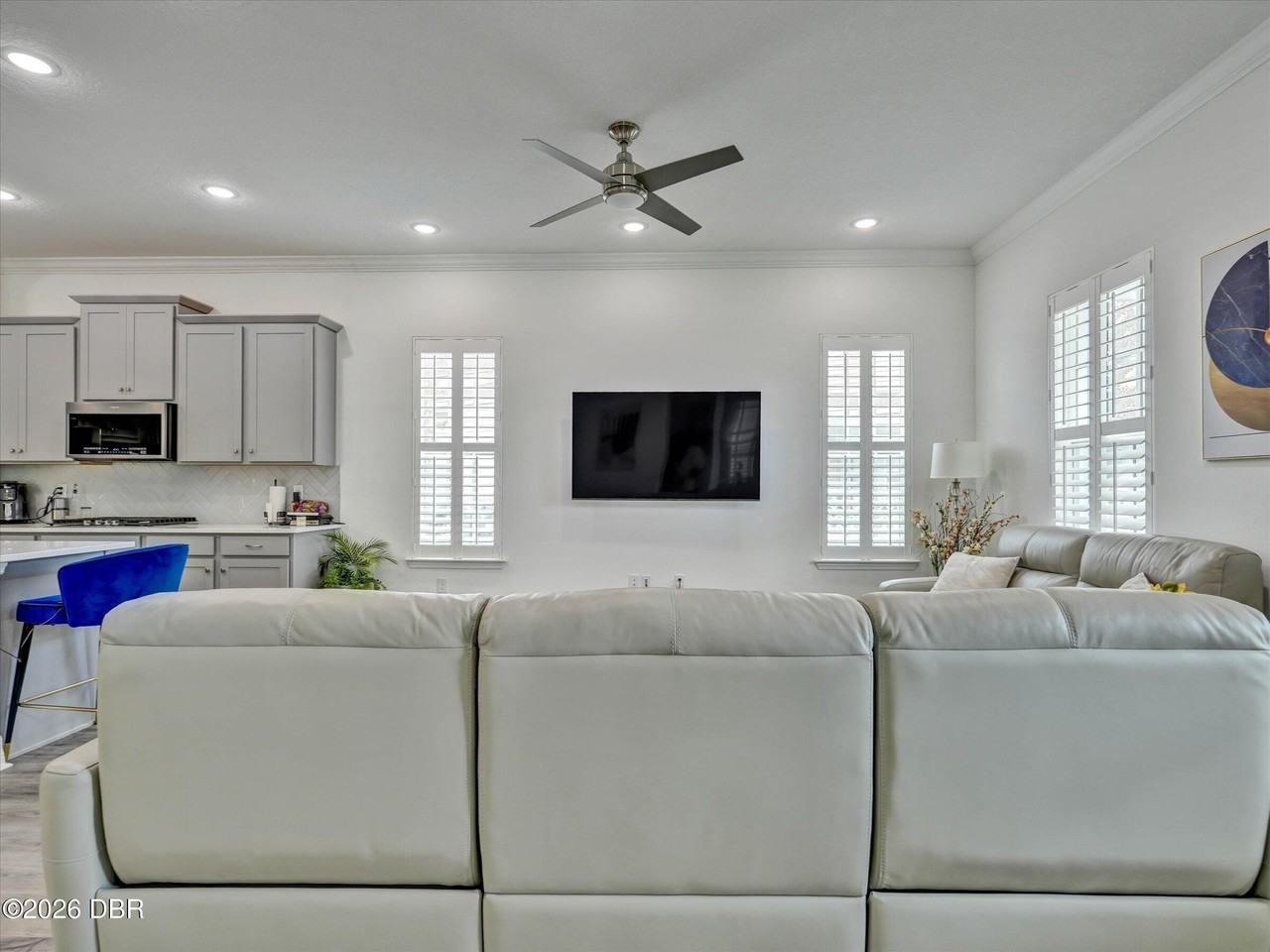 7405 Inlet Pt - Photo 5 of 50