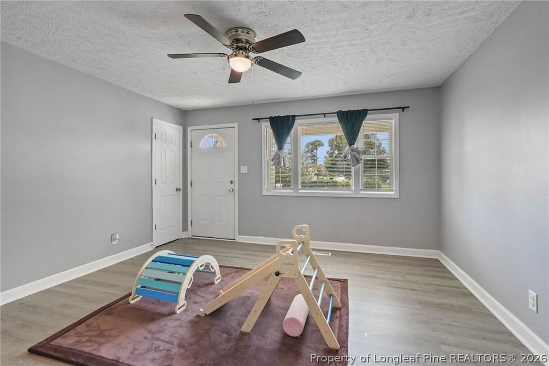 6142 Wynnwood Dr - Photo 7 of 36