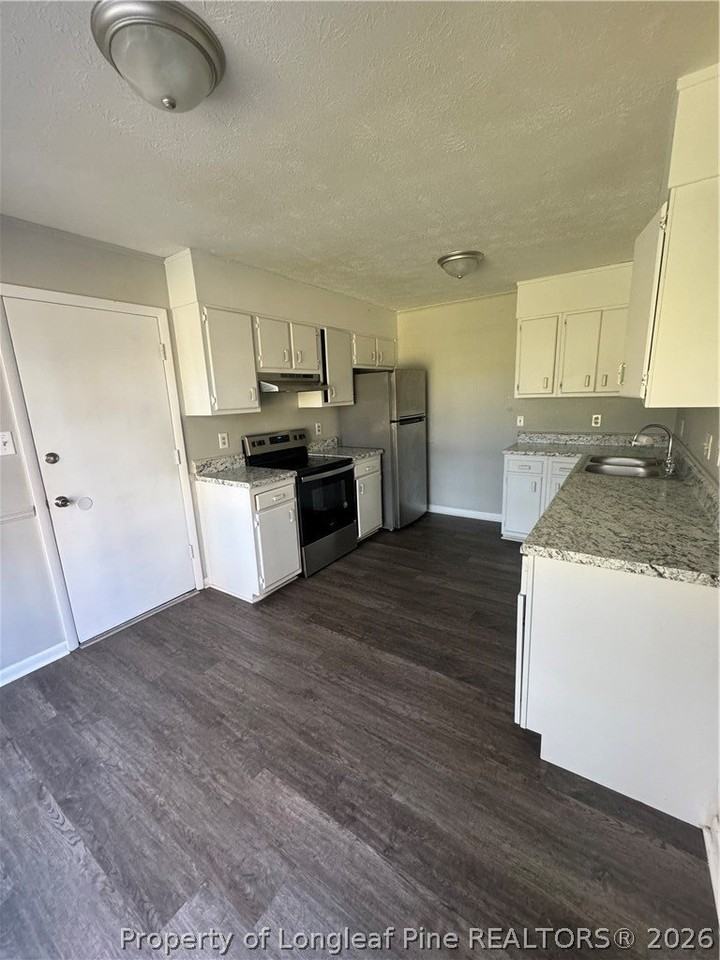 6516 Senator Dr - Photo 5 of 13