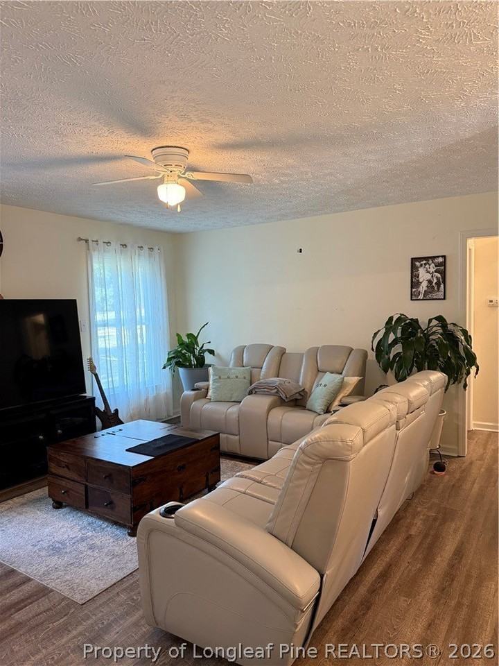84 Hawksworth Pl - Photo 3 of 13