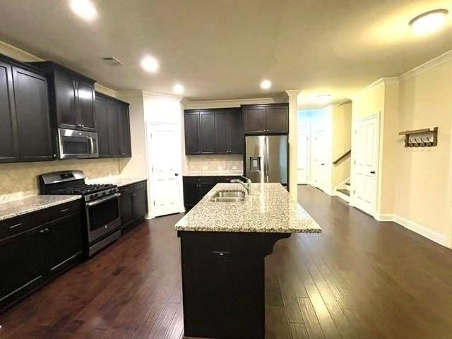4409 Tacoma Trce - Photo 7 of 39