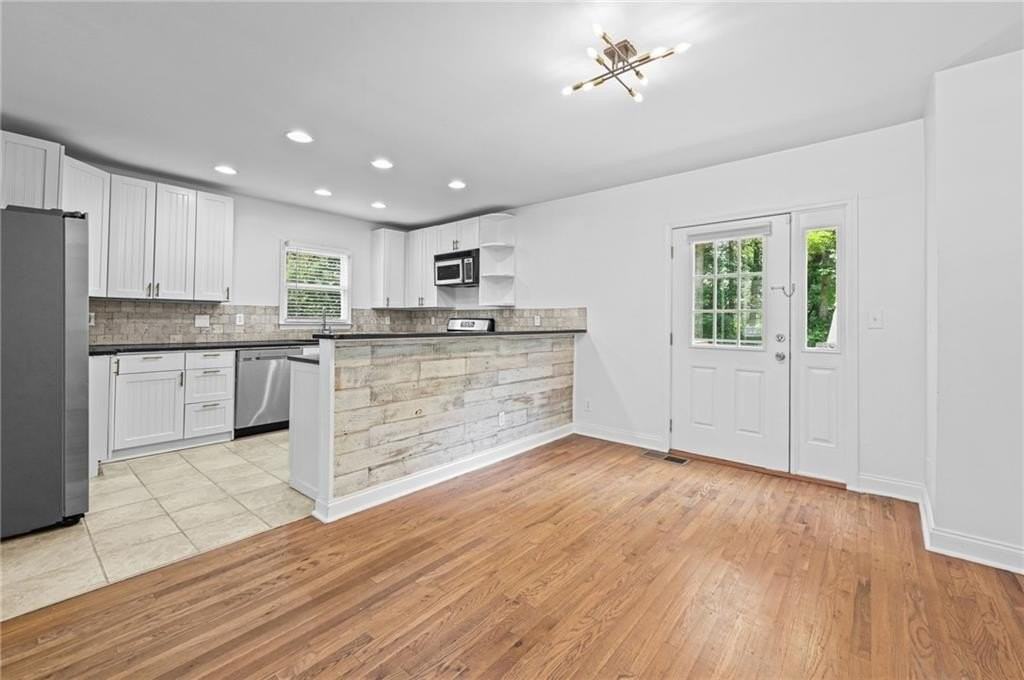 2429 Claude St Nw - Photo 6 of 34