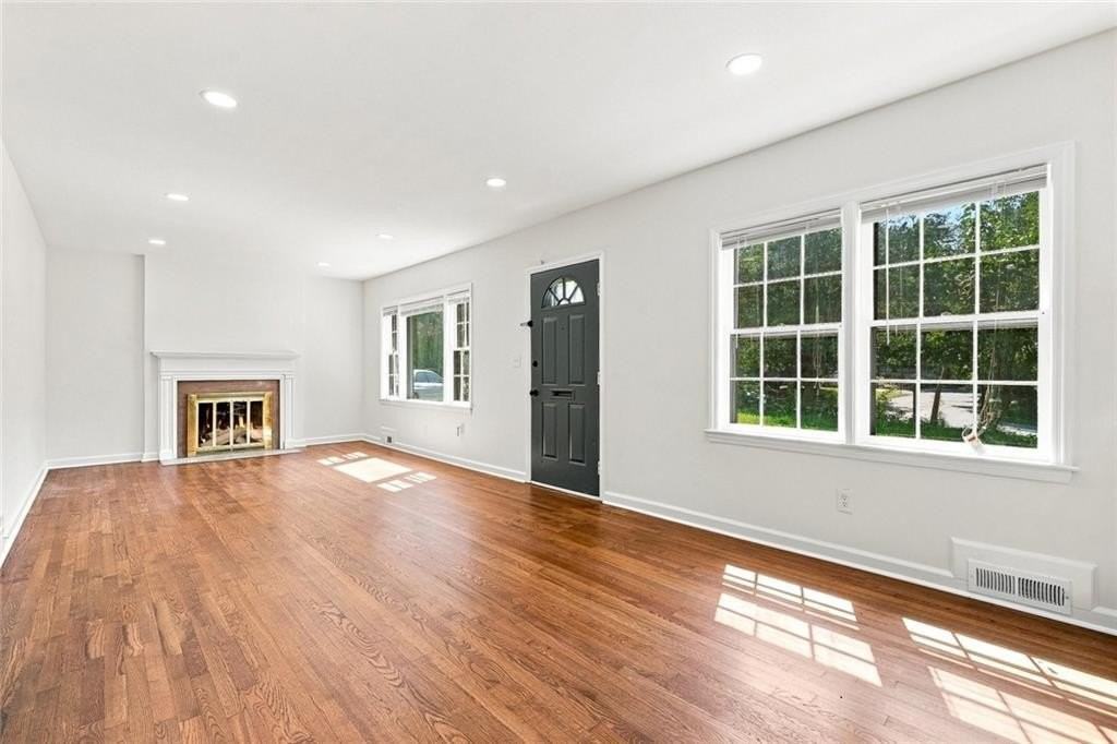 1368 Scott Blvd - Photo 3 of 36