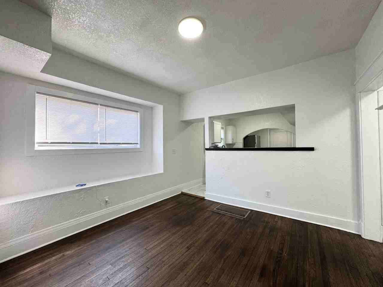 2217 East 37th Street - Photo 7 of 24
