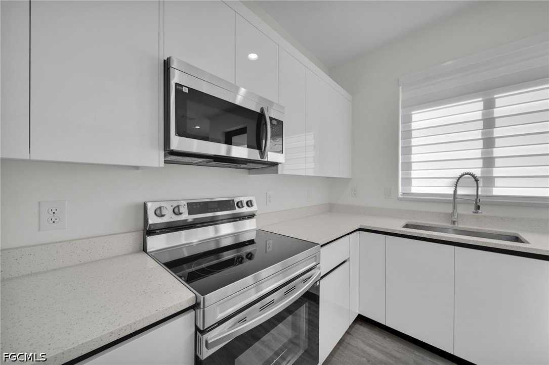 4502 Orchid Blvd #102 - Photo 5 of 24
