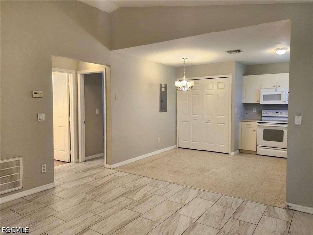 4527 19th St Sw - Photo 3 of 11