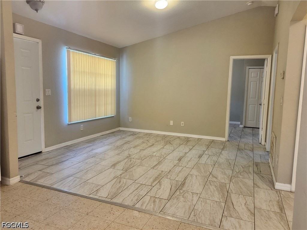 4527 19th St Sw - Photo 6 of 11