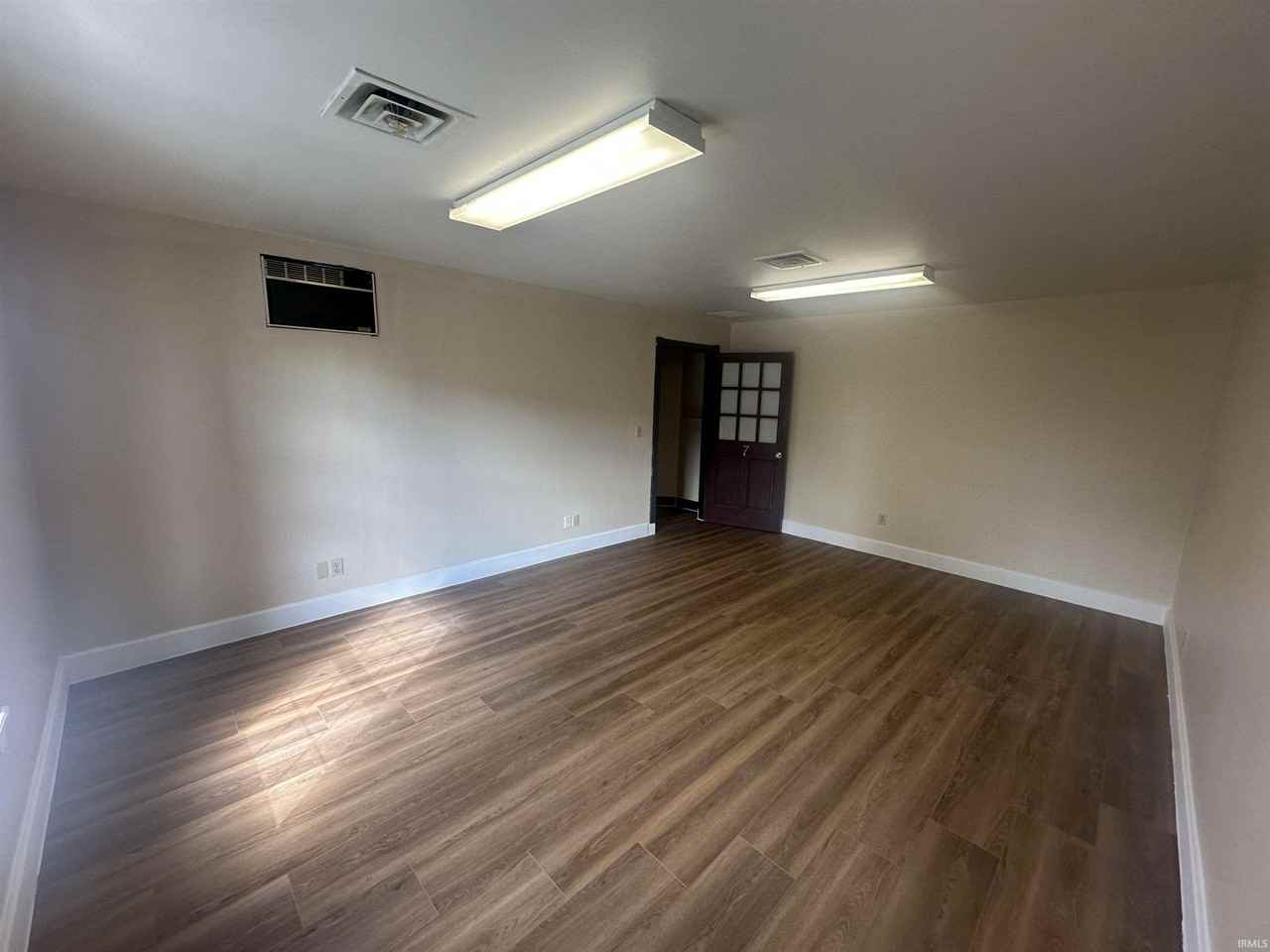 111 W Spring St - Photo 3 of 11