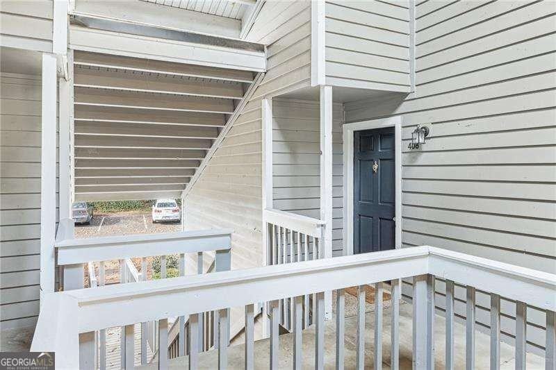 408 Warm Springs Cir - Photo 5 of 37