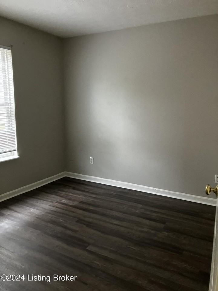 4107 Blue Ct #8 - Photo 6 of 10