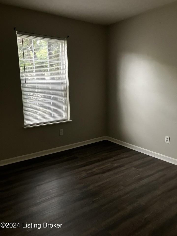4107 Blue Ct #8 - Photo 7 of 10