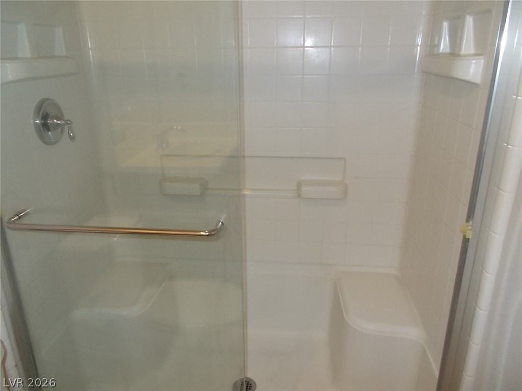 6178 Empress Woods Ct - Photo 4 of 13