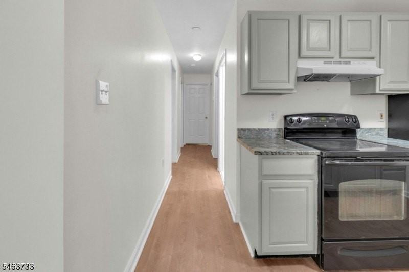 65 Montgomery Ave - Photo 6 of 11