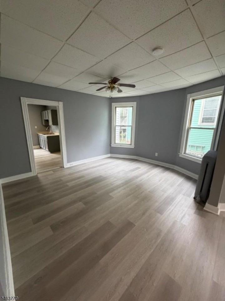 24 Youmans Ave - Photo 3 of 14