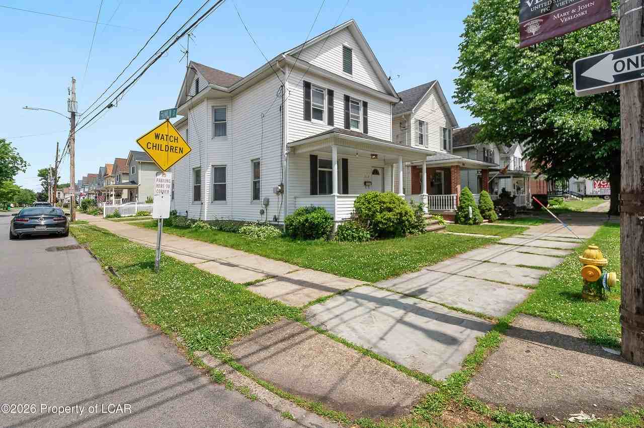 510 Montgomery Ave - Photo 2 of 29