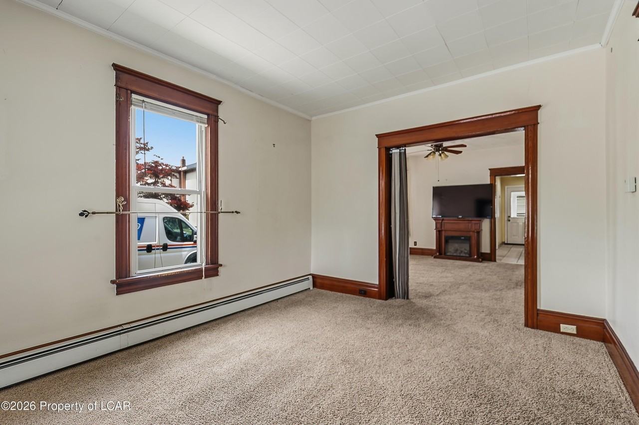 510 Montgomery Ave - Photo 5 of 29