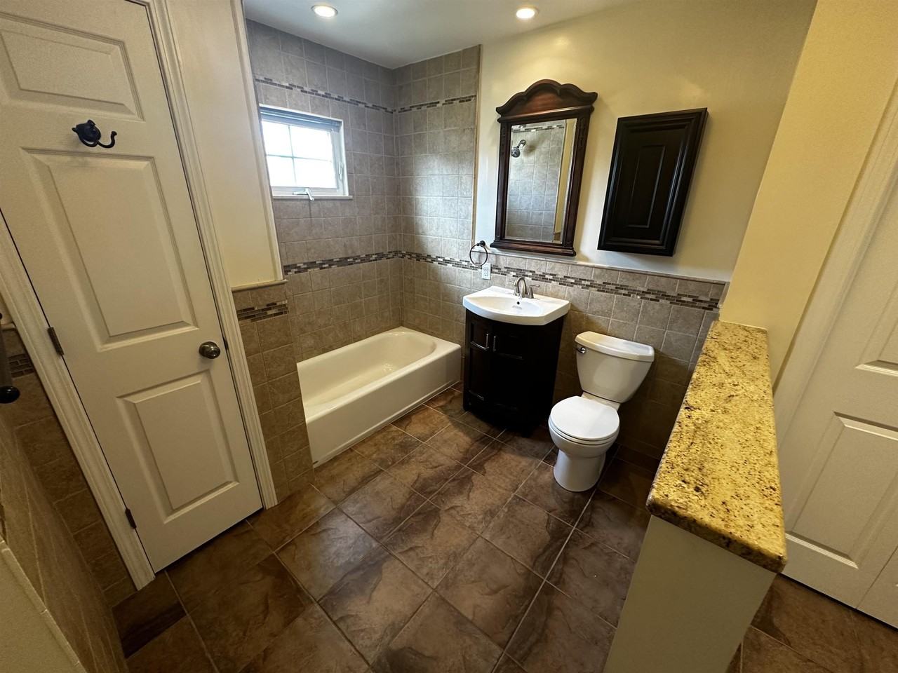 141 68th St #7 - Photo 4 of 5