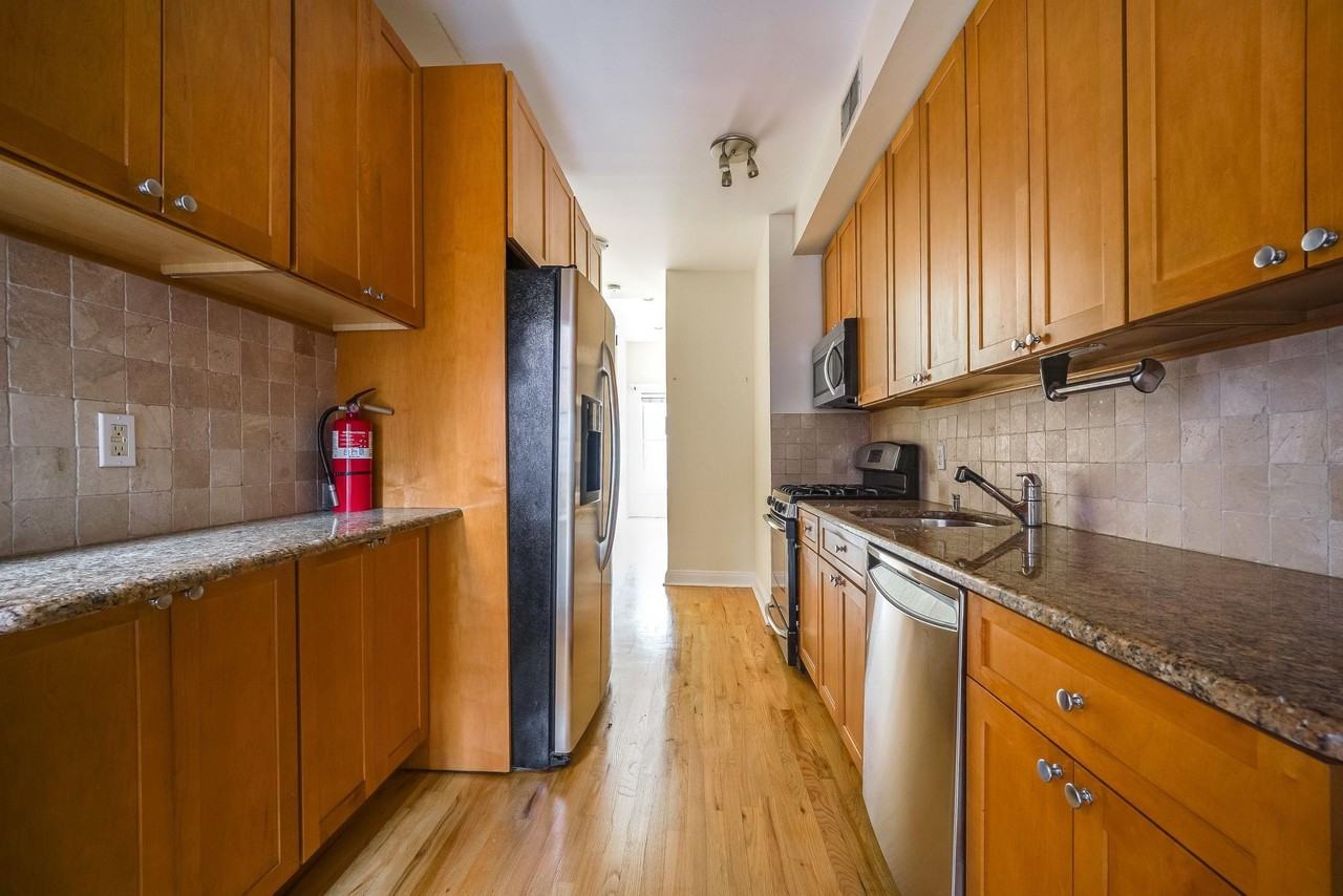 127 Brunswick St #3R - Photo 7 of 16